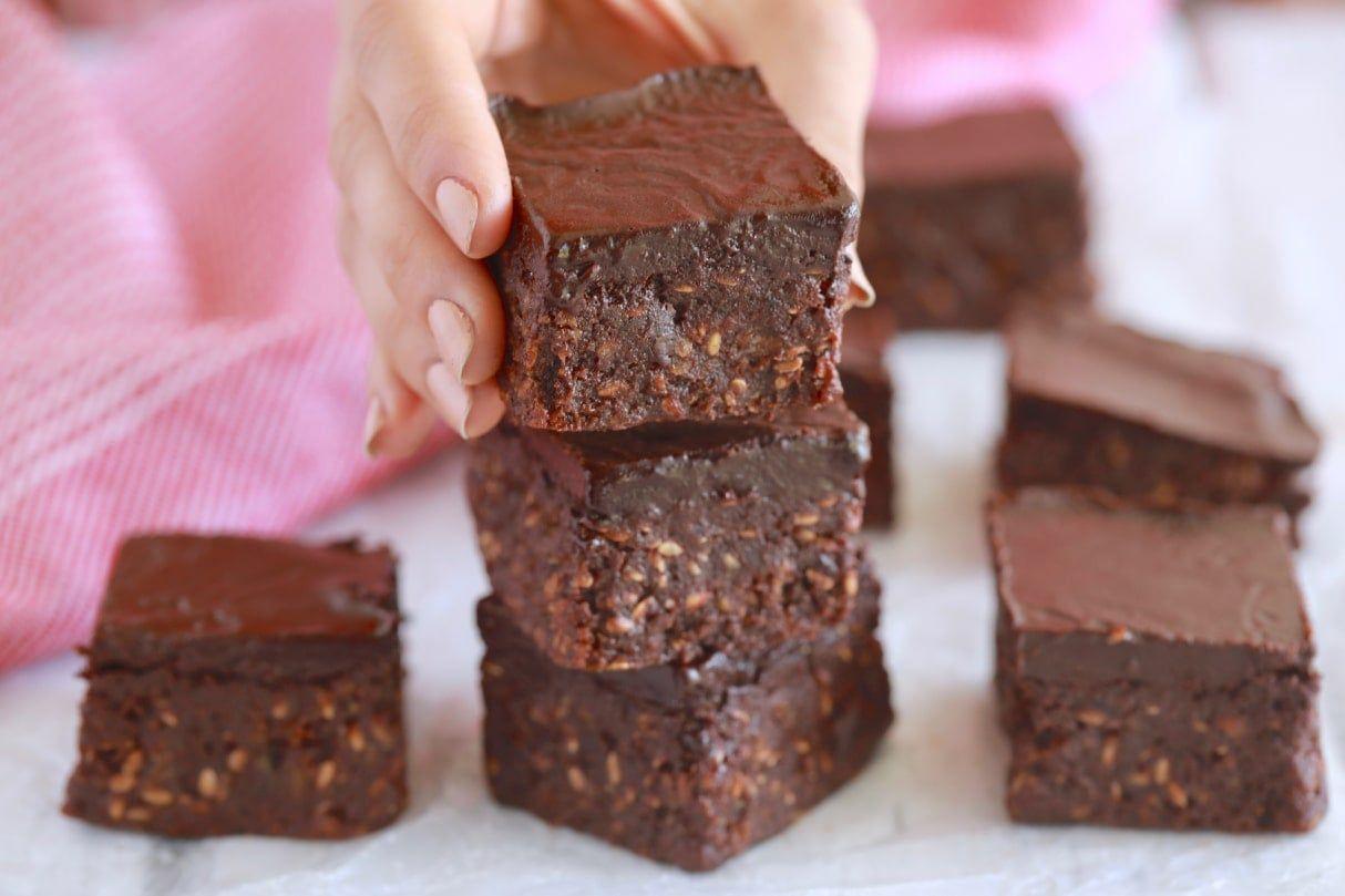 Healthy No Bake Brownies (Vegan)