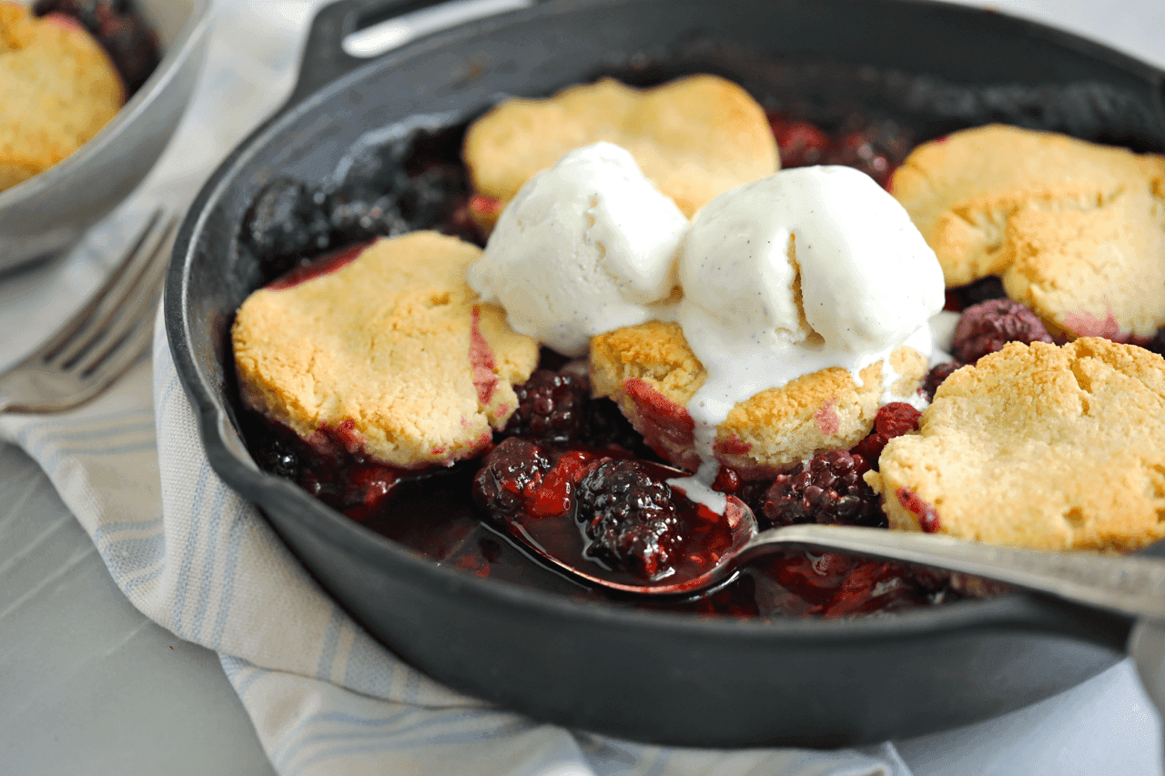 No Sugar Added Berry Cobbler (Low Carb)