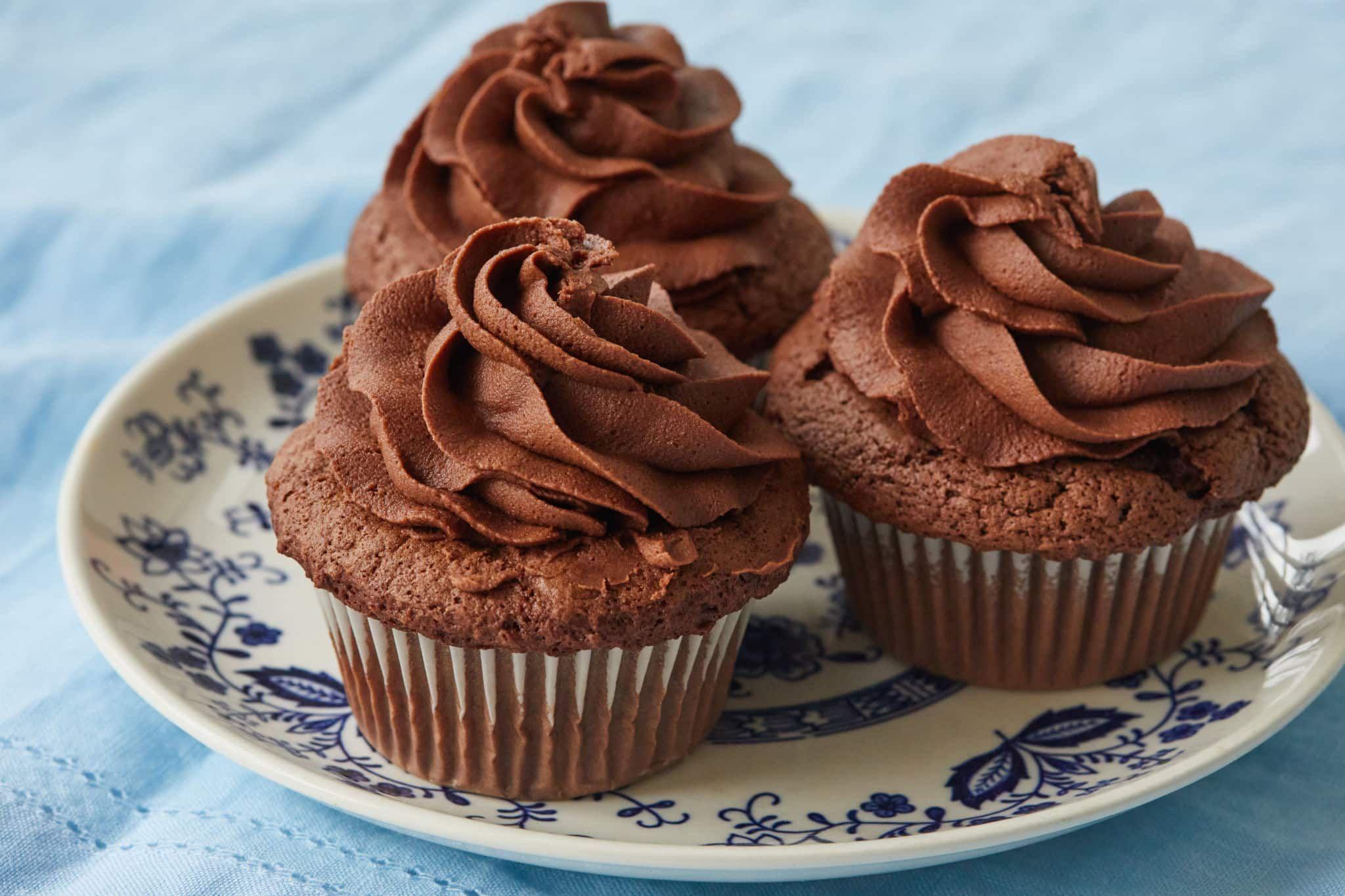 Fluffy Nutella Buttercream Frosting